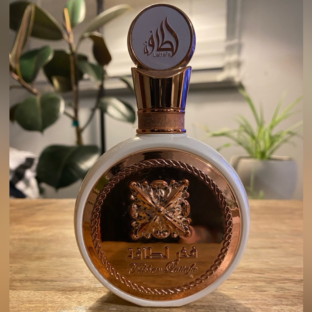Fakhar Lattafa Perfume